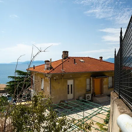 Elisabeth Seaview - Elegant Near Opatija Apartment *