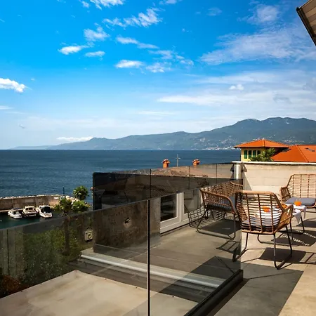 Elisabeth Seaview - Elegant Near Opatija Apartment *
